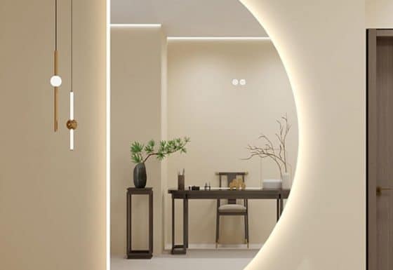 Большое полукруглое зеркало